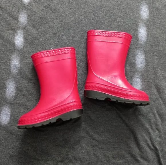 Red Rubber Boots - Picture 2 of 5